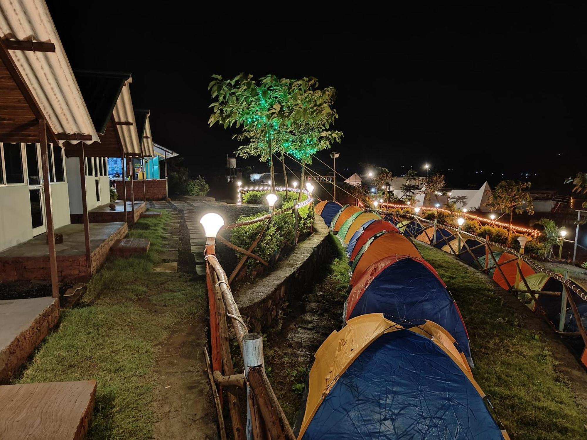 Shelby Pawana Lake Cottages & Camping Tents Lonavala Esterno foto
